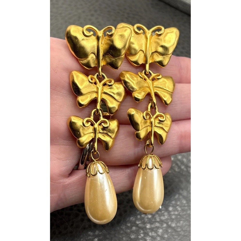 Vintage 80s Givenchy Gold Tone Butterfly Pearl Drop Dangle Pierced Earrings - Picture 16 of 16
